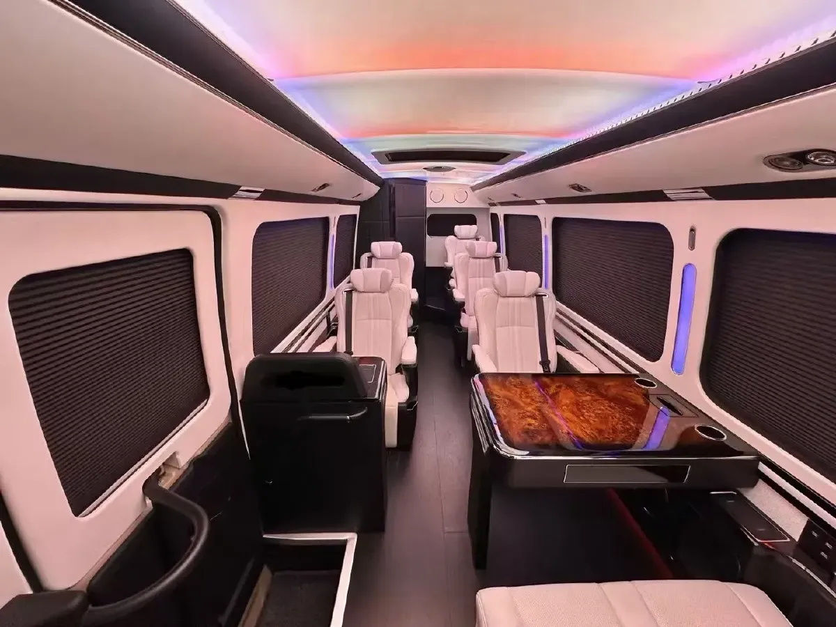 2024 HongQi GuoYue 8AT,autocango,china used car exporter,china ev exporter,chinese used car exporter,chinese used ev exporter