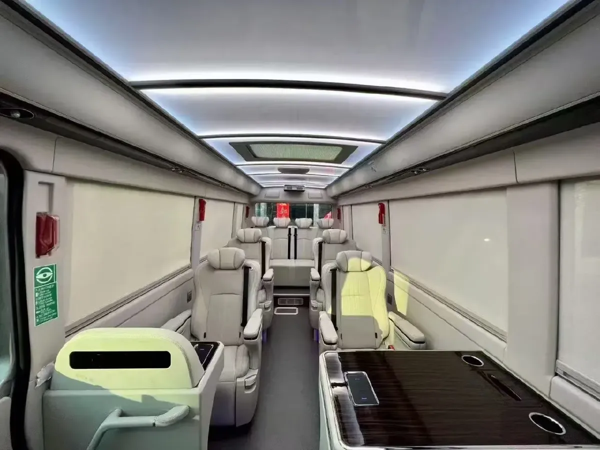 2024 HongQi GuoYue 8AT,autocango,china used car exporter,china ev exporter,chinese used car exporter,chinese used ev exporter