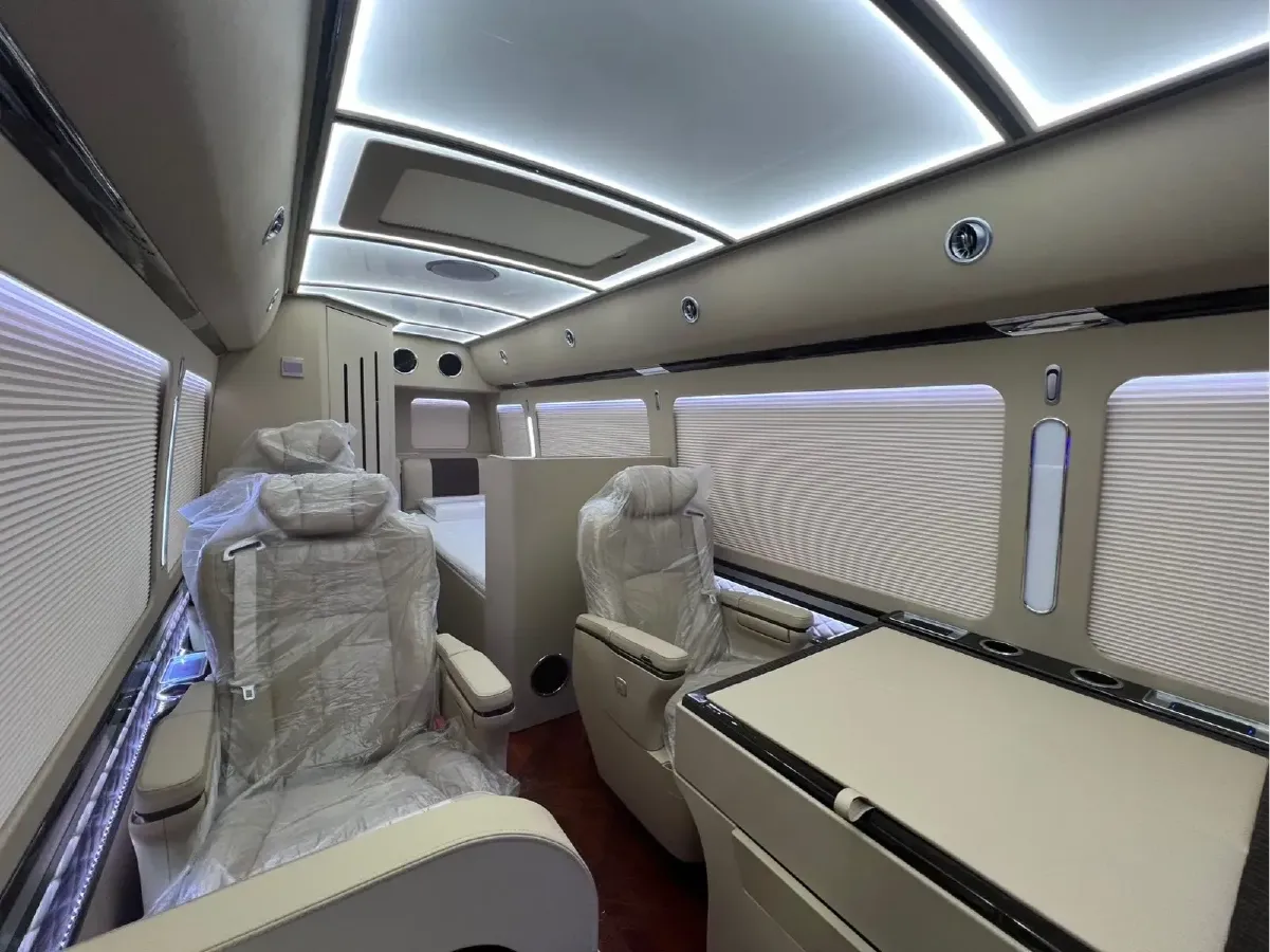 2024 HongQi GuoYue 8AT,autocango,china used car exporter,china ev exporter,chinese used car exporter,chinese used ev exporter