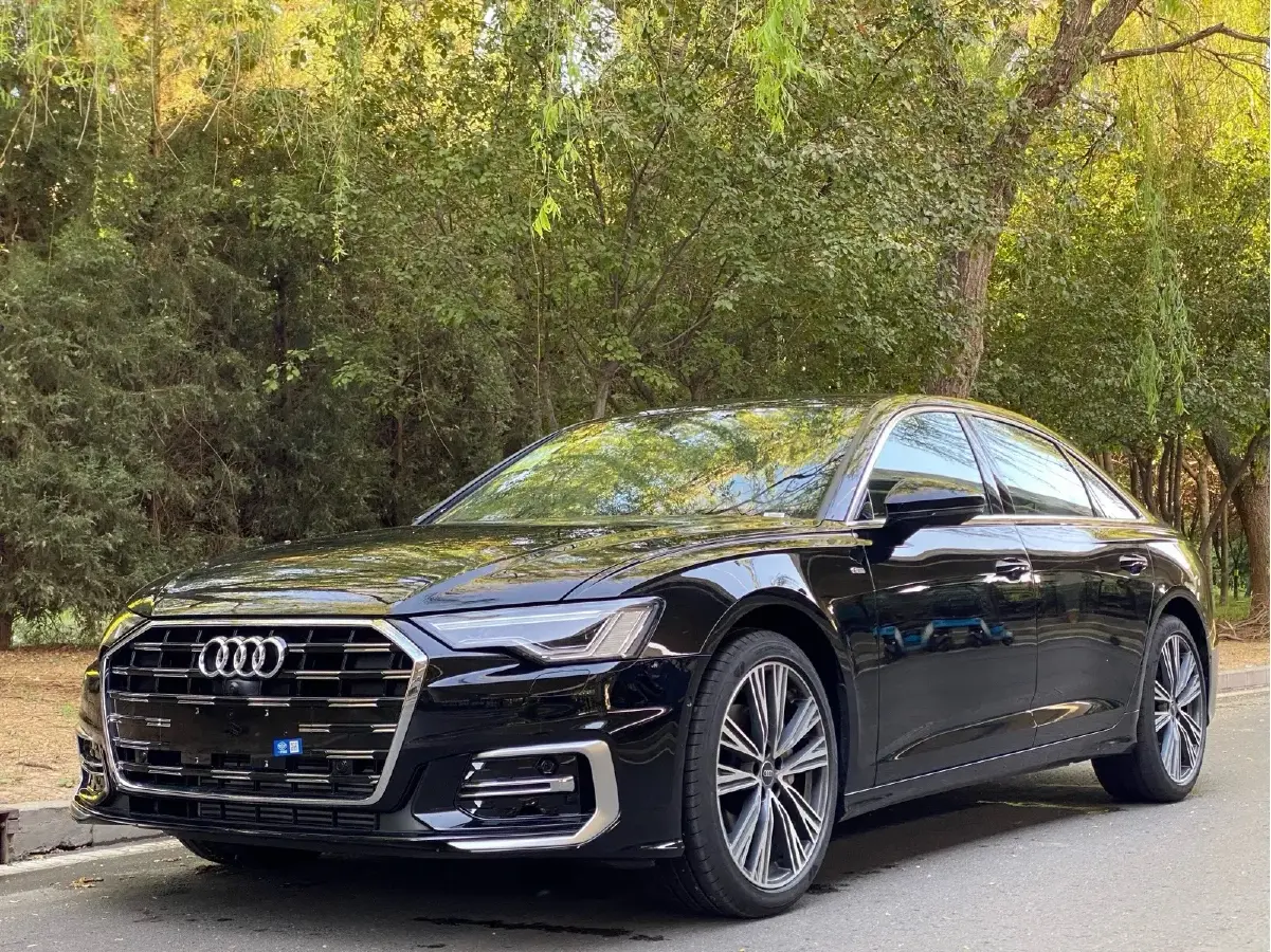 2025 Audi A6L 2.0T 245HP L4 7DCT