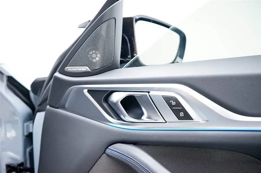 2022 BMW i4 BEV 83.9KWH,autocango,china used car exporter,china ev exporter,chinese used car exporter,chinese used ev exporter