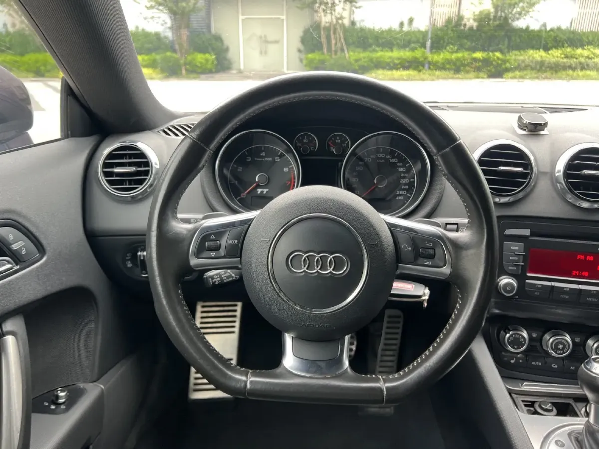 2011 Audi TT 2.0T 211HP L4 6DCT,autocango,china used car exporter,china ev exporter,chinese used car exporter,chinese used ev exporter
