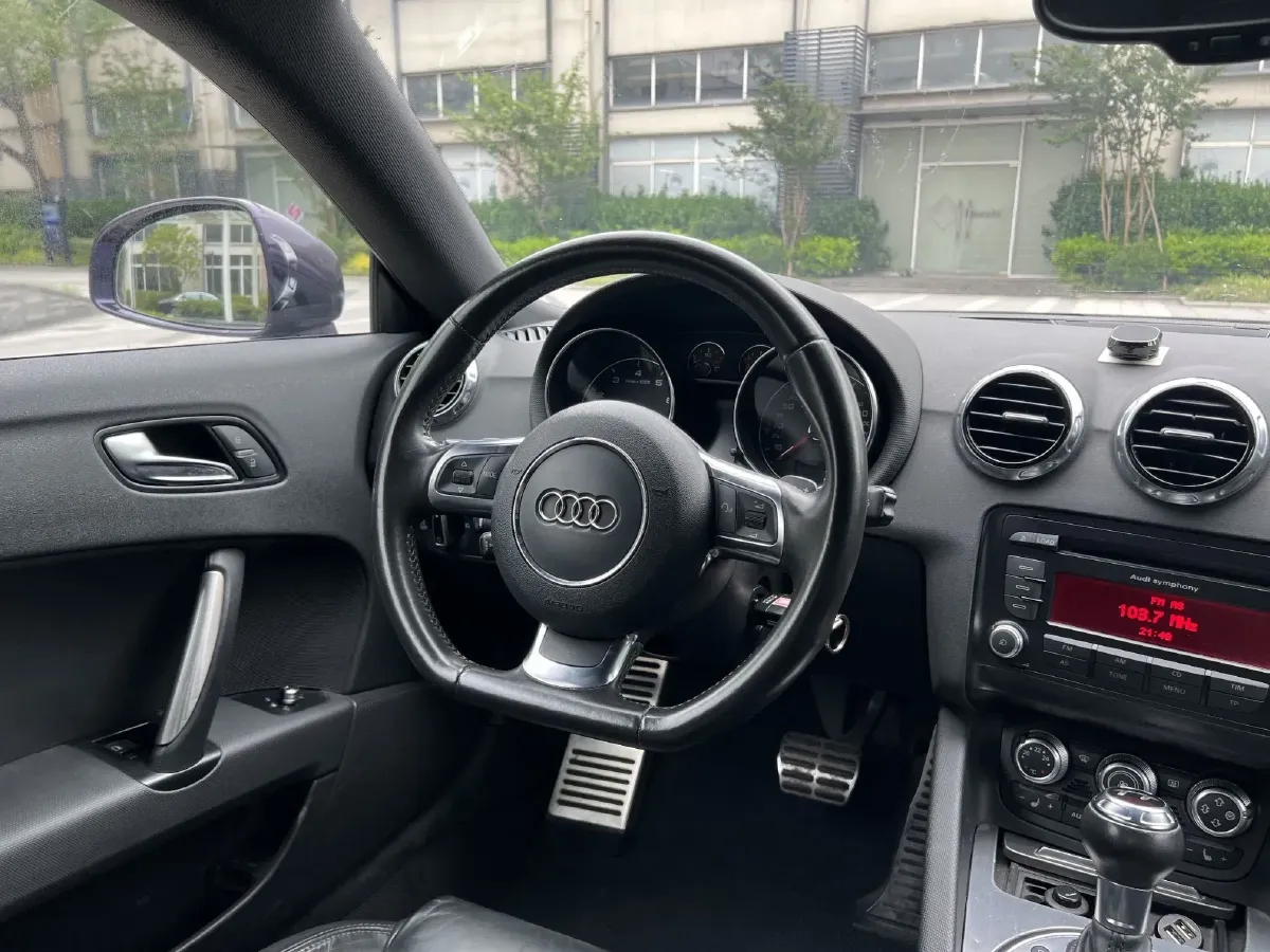 2011 Audi TT 2.0T 211HP L4 6DCT,autocango,china used car exporter,china ev exporter,chinese used car exporter,chinese used ev exporter