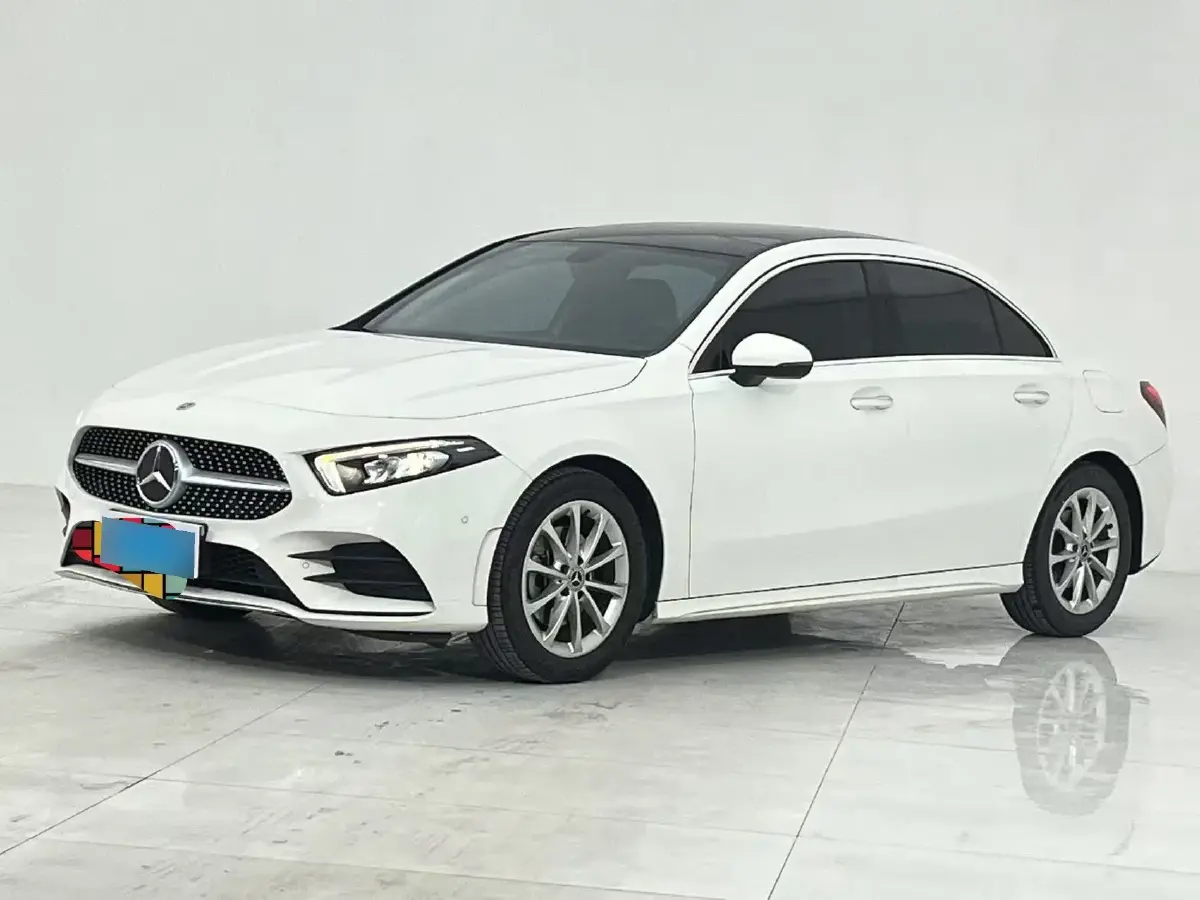 2022 Mercedes-Benz A Class 1.3T 163HP L4 7DCT