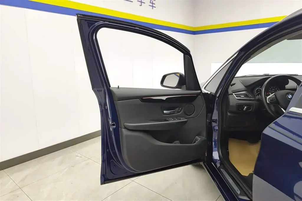 2018 BMW 2 Series Wagon 1.5T 136HP L3 6AT,autocango,china used car exporter,china ev exporter,chinese used car exporter,chinese used ev exporter