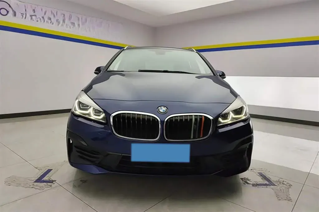 2018 BMW 2 Series Wagon 1.5T 136HP L3 6AT,autocango,china used car exporter,china ev exporter,chinese used car exporter,chinese used ev exporter