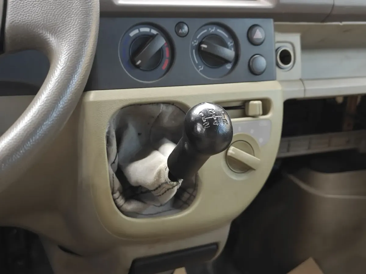 2009 Suzuki Landy 1.4L 95HP L4 5MT,autocango,china used car exporter,china ev exporter,chinese used car exporter,chinese used ev exporter