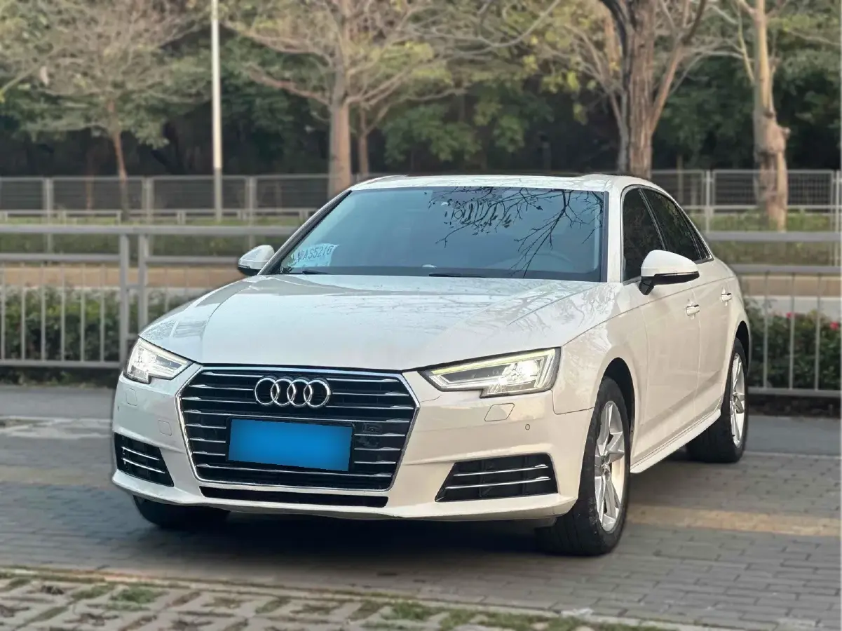 2018 Audi A4L 2.0T 190HP L4 7DCT