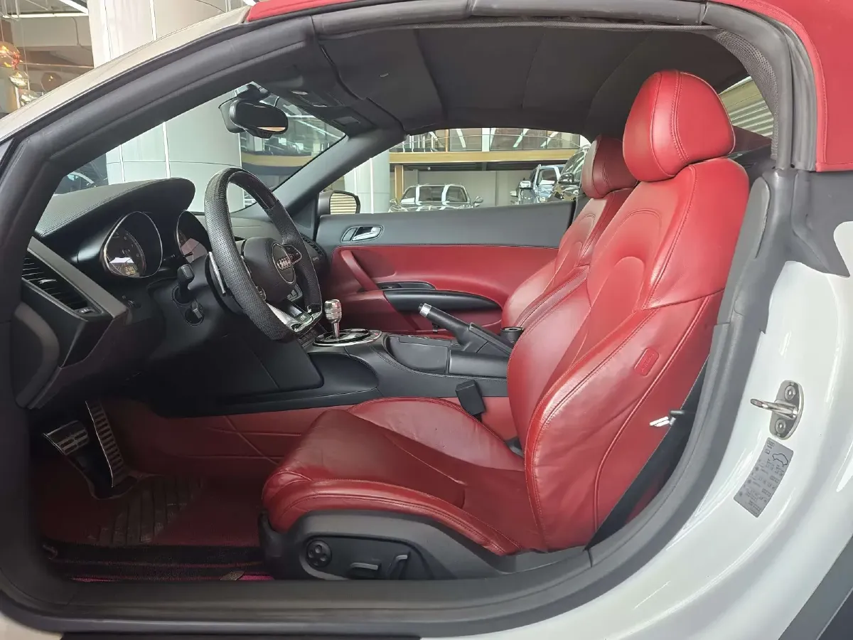 2014 Audi R8 4.2L 430HP V8 7DCT,autocango,china used car exporter,china ev exporter,chinese used car exporter,chinese used ev exporter