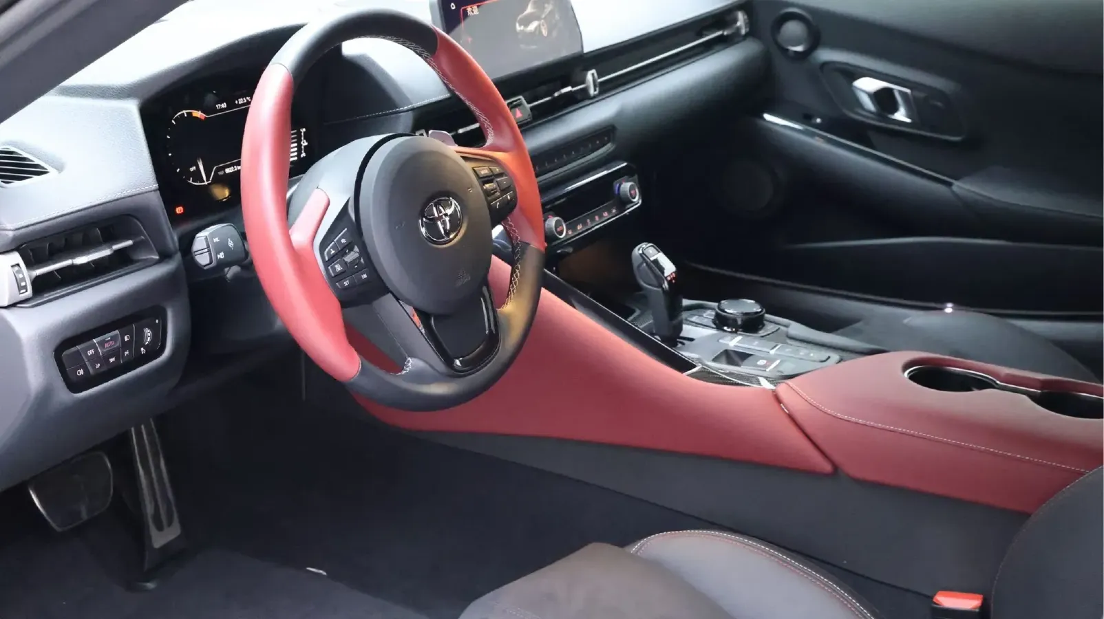 2021 Toyota Supra 3.0T 340HP L6 8AT,autocango,china used car exporter,china ev exporter,chinese used car exporter,chinese used ev exporter