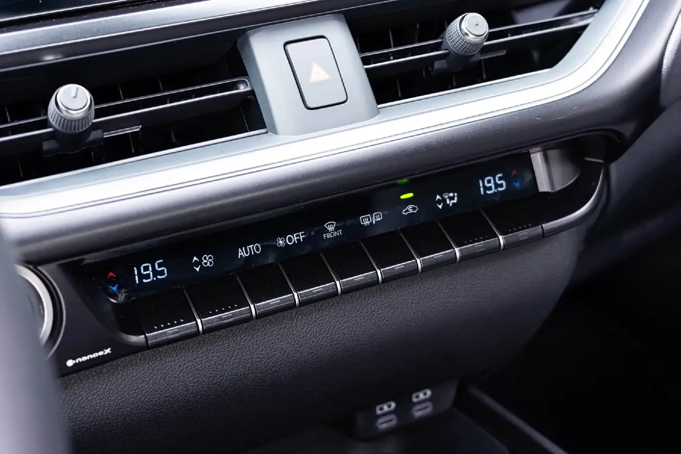 2022 Lexus UX 2.0L 146HP L4 E-CVT Hybrid,autocango,china used car exporter,china ev exporter,chinese used car exporter,chinese used ev exporter