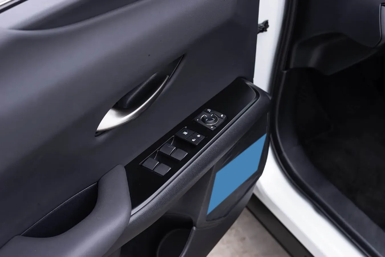 2022 Lexus UX 2.0L 146HP L4 E-CVT Hybrid,autocango,china used car exporter,china ev exporter,chinese used car exporter,chinese used ev exporter