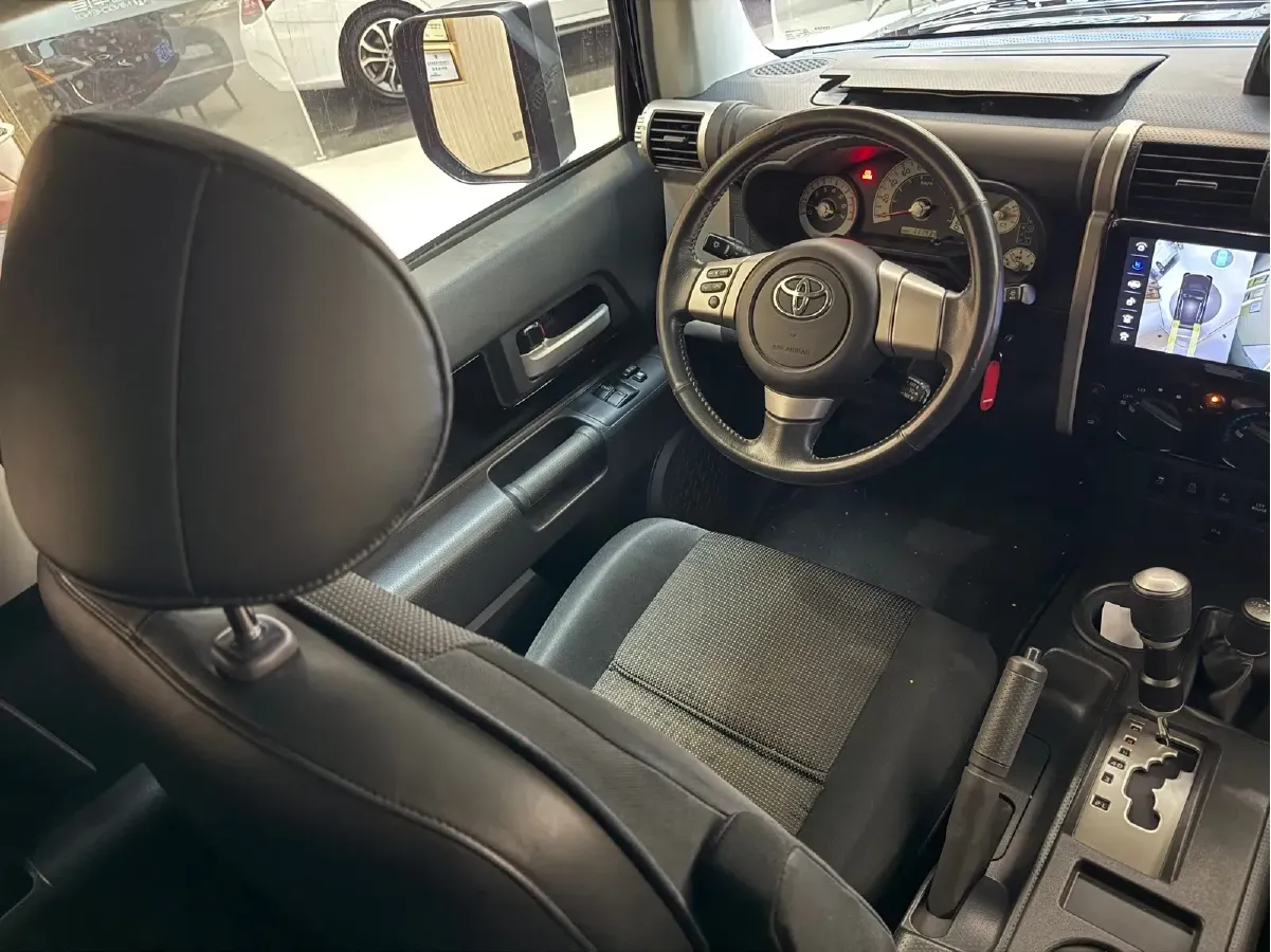 2010 Toyota FJ Cruiser 4.0L 272HP V6 5AT,autocango,china used car exporter,china ev exporter,chinese used car exporter,chinese used ev exporter