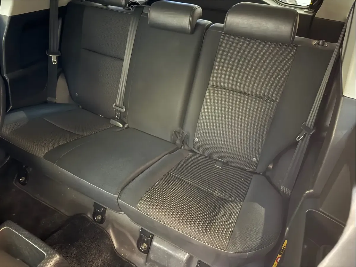 2010 Toyota FJ Cruiser 4.0L 272HP V6 5AT,autocango,china used car exporter,china ev exporter,chinese used car exporter,chinese used ev exporter