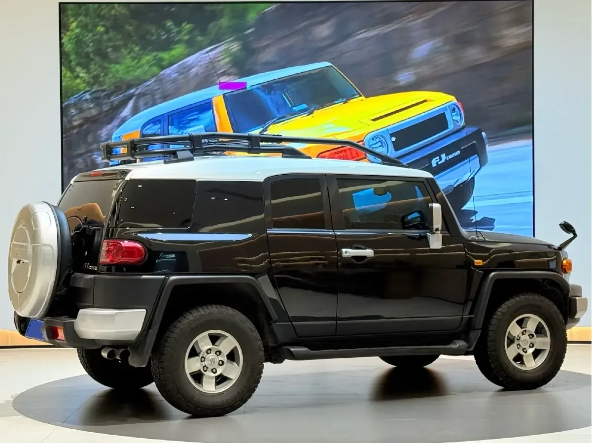 2010 Toyota FJ Cruiser 4.0L 272HP V6 5AT,autocango,china used car exporter,china ev exporter,chinese used car exporter,chinese used ev exporter