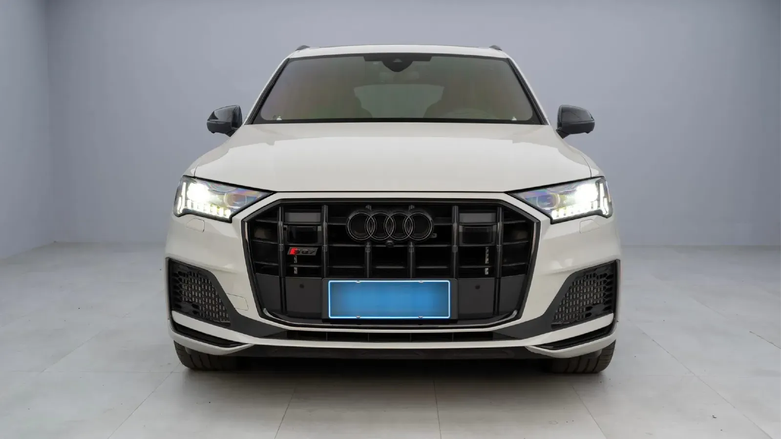 2024 Audi SQ7 4.0T 507HP V8 8AT,autocango,china used car exporter,china ev exporter,chinese used car exporter,chinese used ev exporter