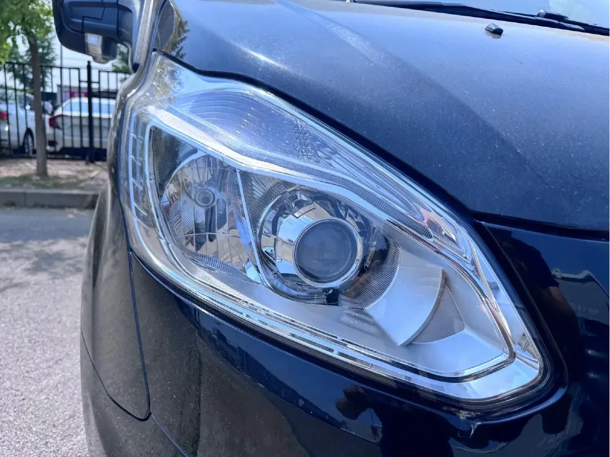 2017 Ford Tourneo 2.0T 203HP L4 6AT,autocango,china used car exporter,china ev exporter,chinese used car exporter,chinese used ev exporter