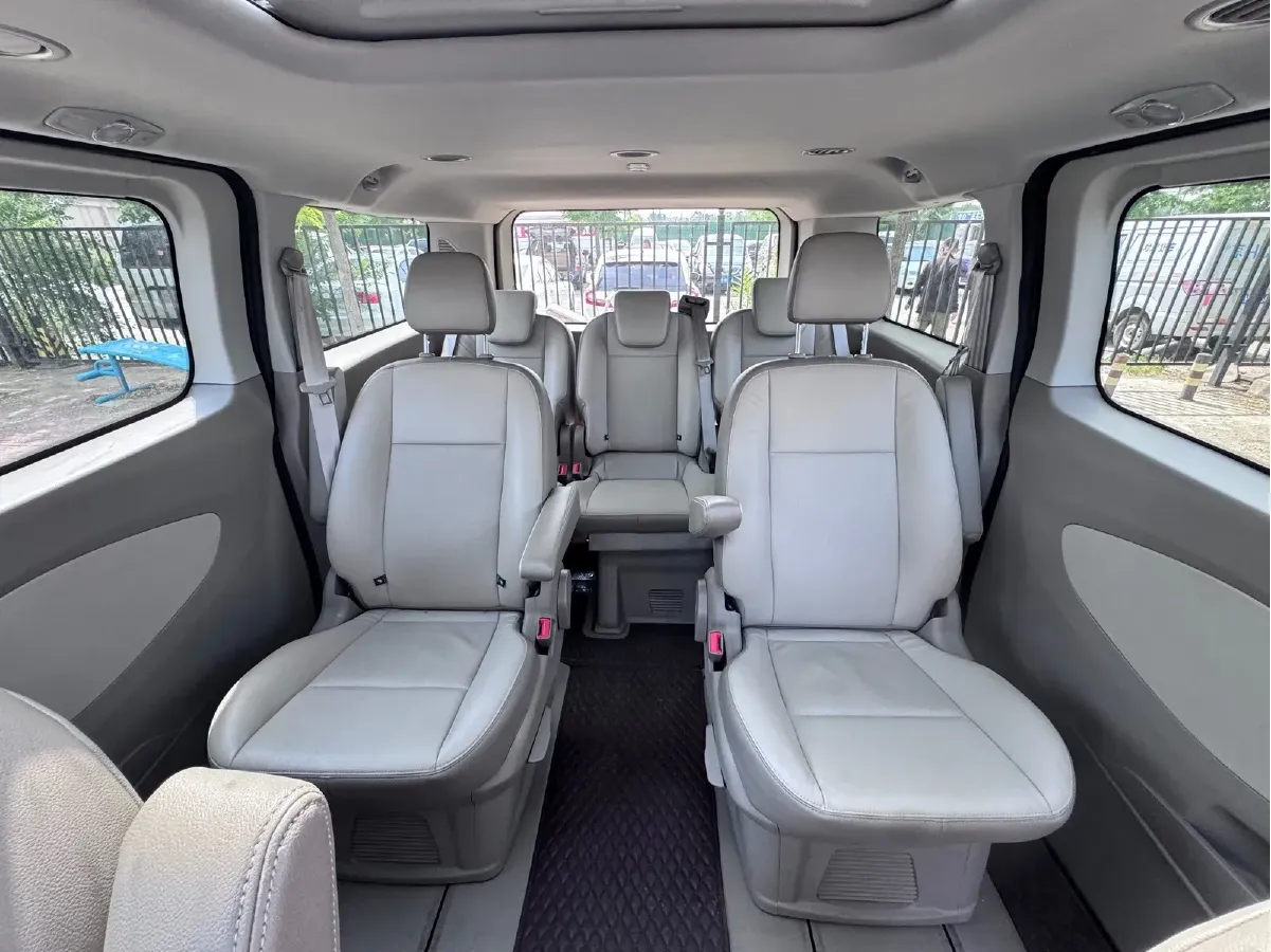 2017 Ford Tourneo 2.0T 203HP L4 6AT,autocango,china used car exporter,china ev exporter,chinese used car exporter,chinese used ev exporter