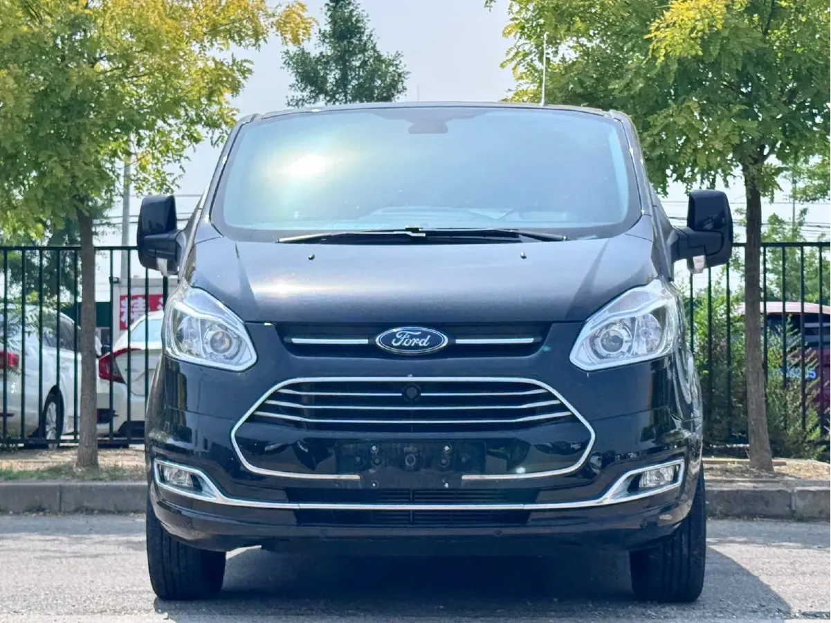 2017 Ford Tourneo 2.0T 203HP L4 6AT,autocango,china used car exporter,china ev exporter,chinese used car exporter,chinese used ev exporter