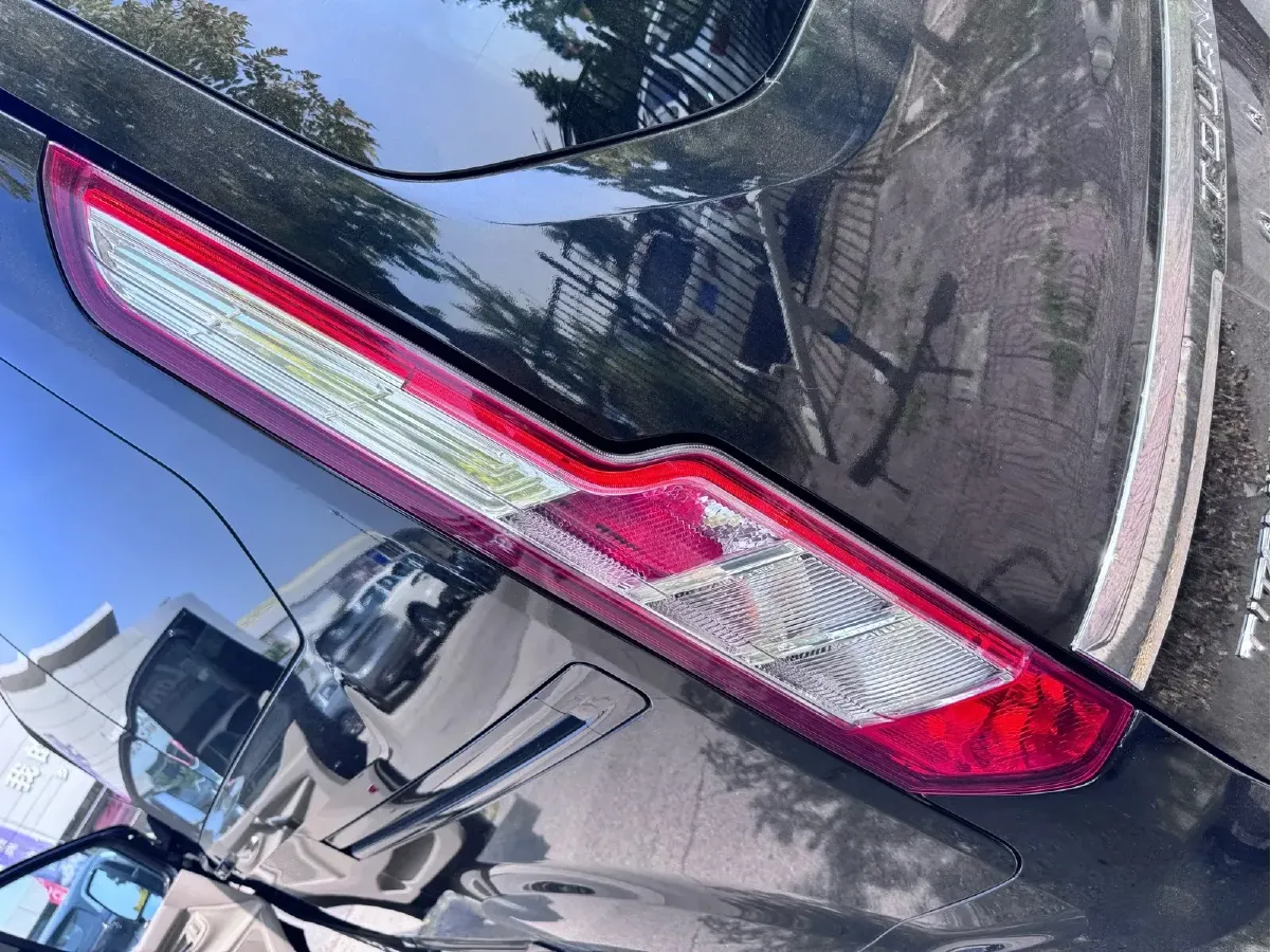 2017 Ford Tourneo 2.0T 203HP L4 6AT,autocango,china used car exporter,china ev exporter,chinese used car exporter,chinese used ev exporter