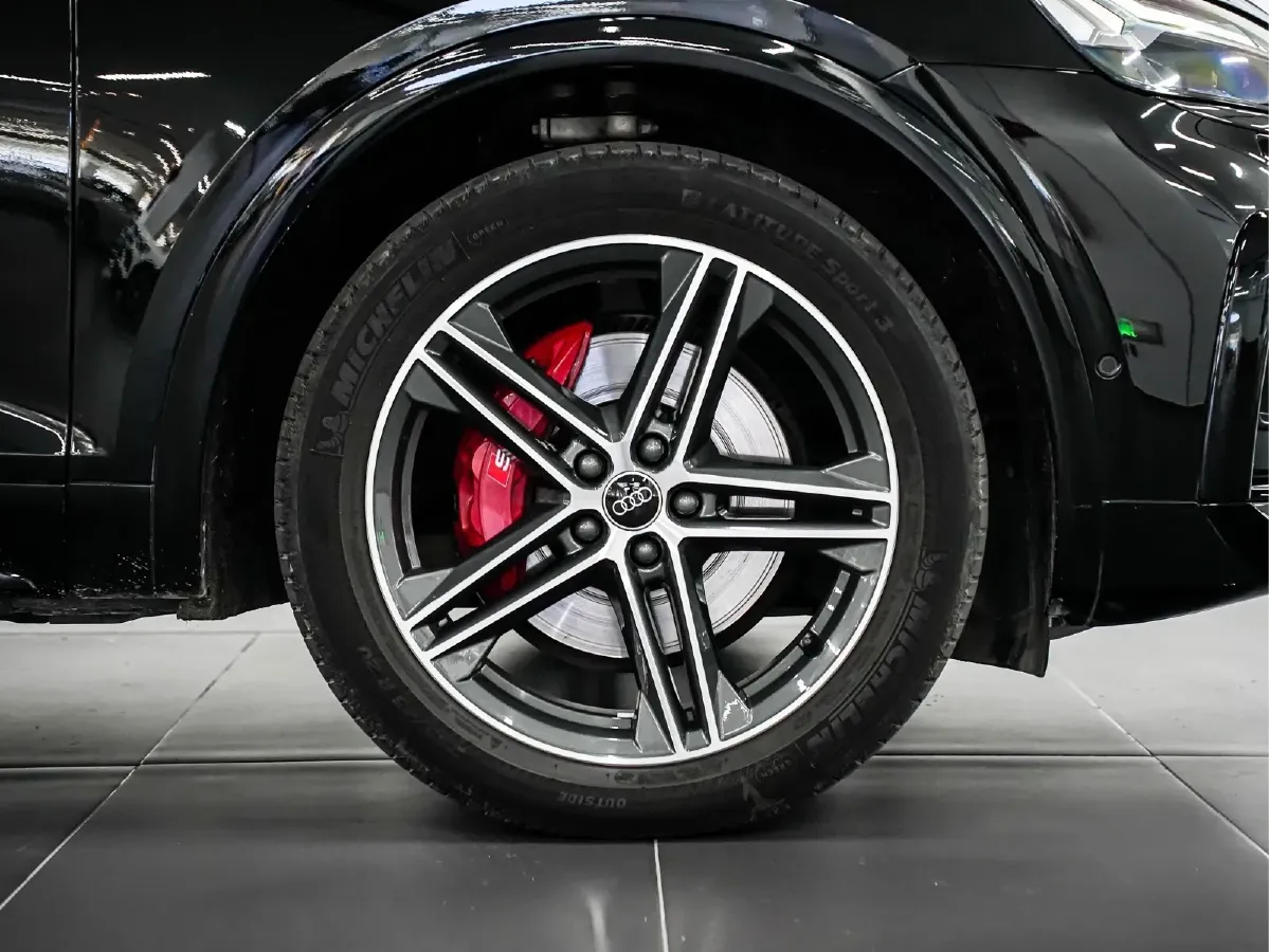 2021 Audi SQ5 3.0T 354HP V6 8AT,autocango,china used car exporter,china ev exporter,chinese used car exporter,chinese used ev exporter