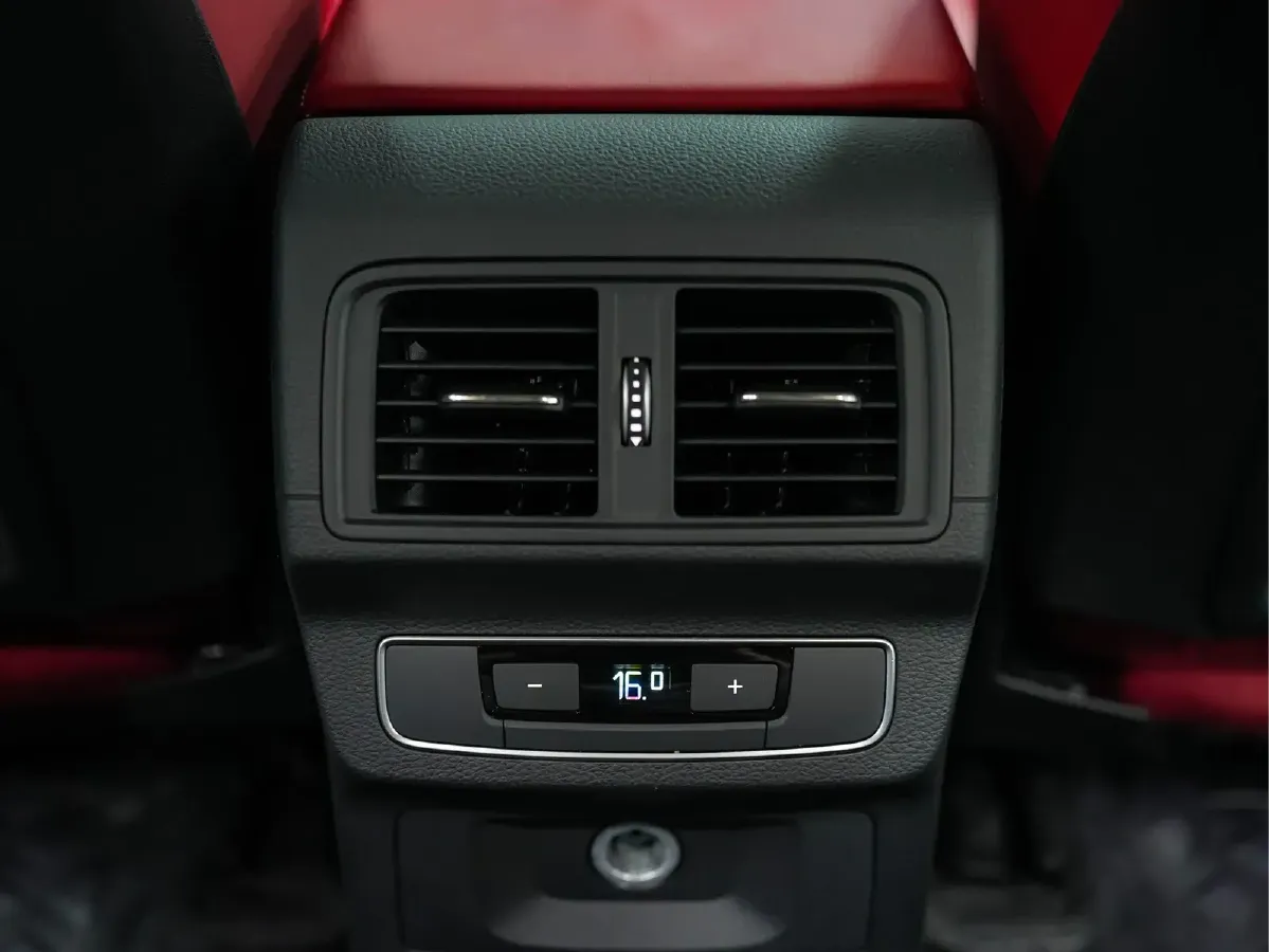 2021 Audi SQ5 3.0T 354HP V6 8AT,autocango,china used car exporter,china ev exporter,chinese used car exporter,chinese used ev exporter