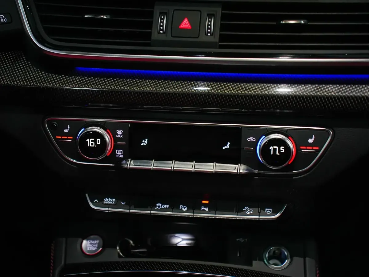 2021 Audi SQ5 3.0T 354HP V6 8AT,autocango,china used car exporter,china ev exporter,chinese used car exporter,chinese used ev exporter