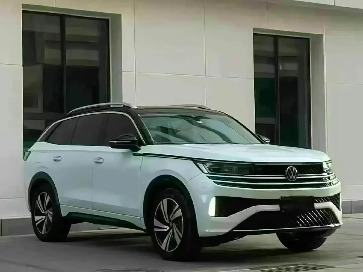 2024 Volkswagen Tavendor 2.0T 220HP L4 7DCT,autocango,china used car exporter,china ev exporter,chinese used car exporter,chinese used ev exporter