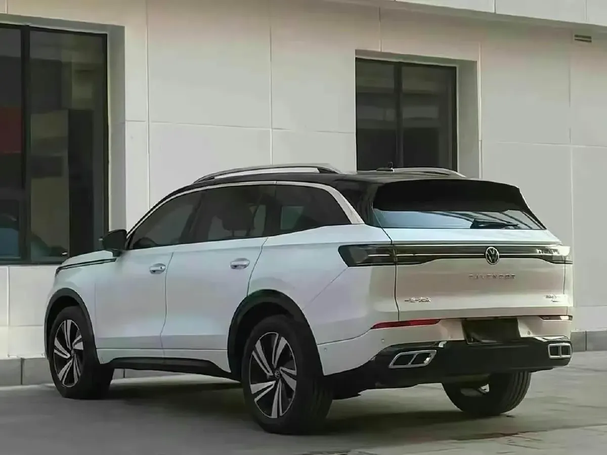 2024 Volkswagen Tavendor 2.0T 220HP L4 7DCT,autocango,china used car exporter,china ev exporter,chinese used car exporter,chinese used ev exporter