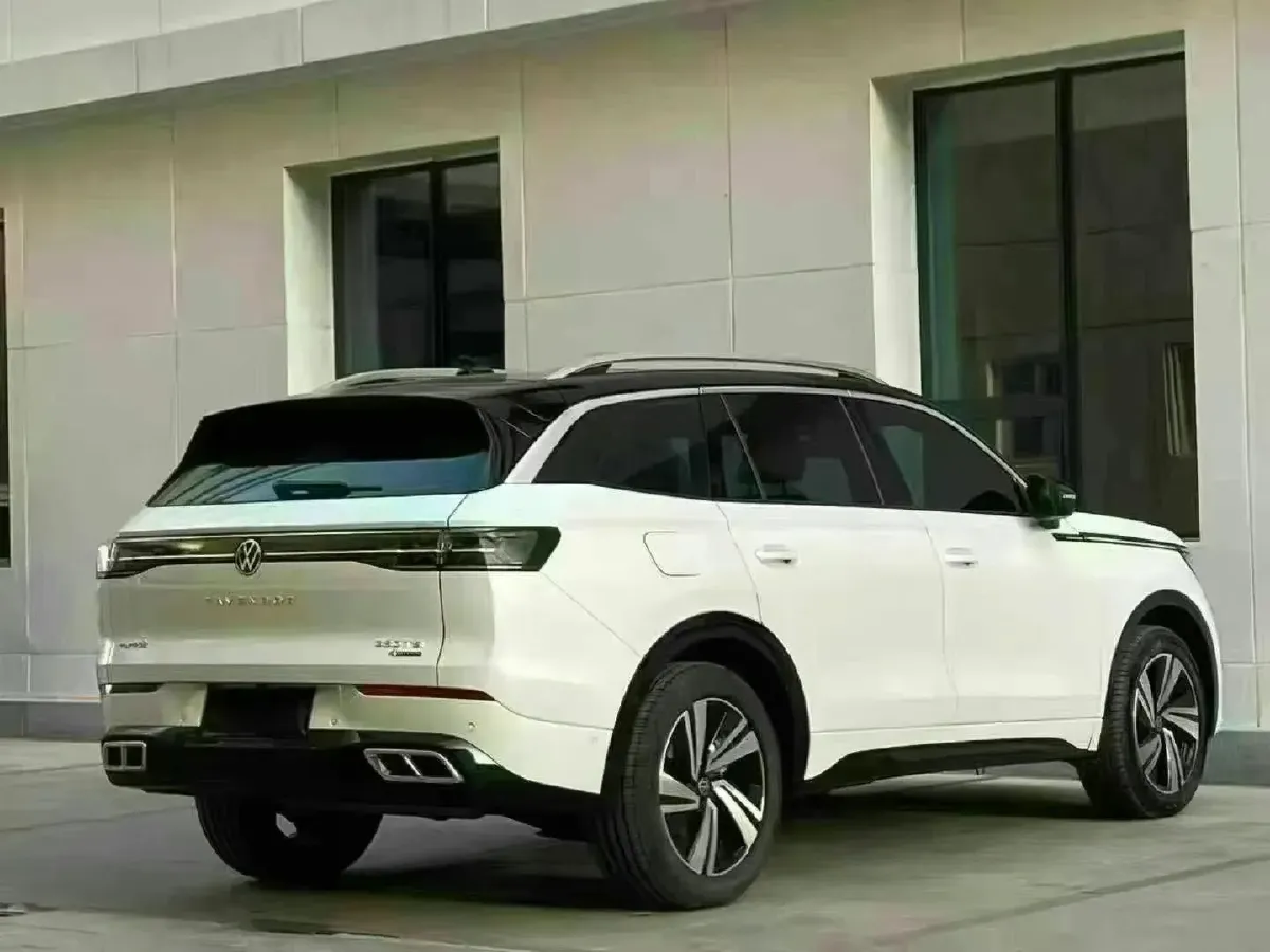 2024 Volkswagen Tavendor 2.0T 220HP L4 7DCT,autocango,china used car exporter,china ev exporter,chinese used car exporter,chinese used ev exporter