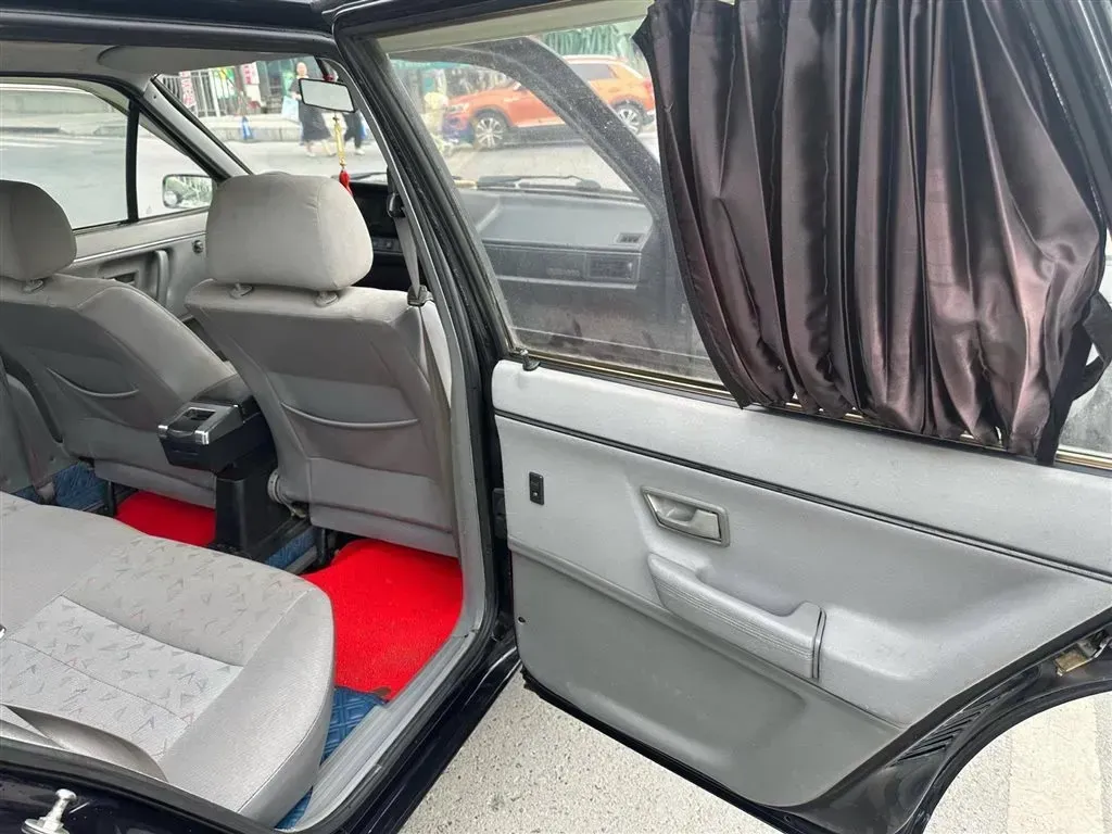 2007 Volkswagen Santana Classic 1.8L 95HP L4 5MT,autocango,china used car exporter,china ev exporter,chinese used car exporter,chinese used ev exporter