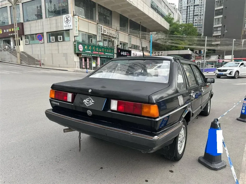 2007 Volkswagen Santana Classic 1.8L 95HP L4 5MT,autocango,china used car exporter,china ev exporter,chinese used car exporter,chinese used ev exporter