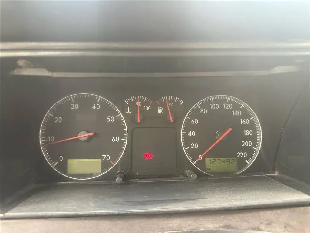 2007 Volkswagen Santana Classic 1.8L 95HP L4 5MT,autocango,china used car exporter,china ev exporter,chinese used car exporter,chinese used ev exporter