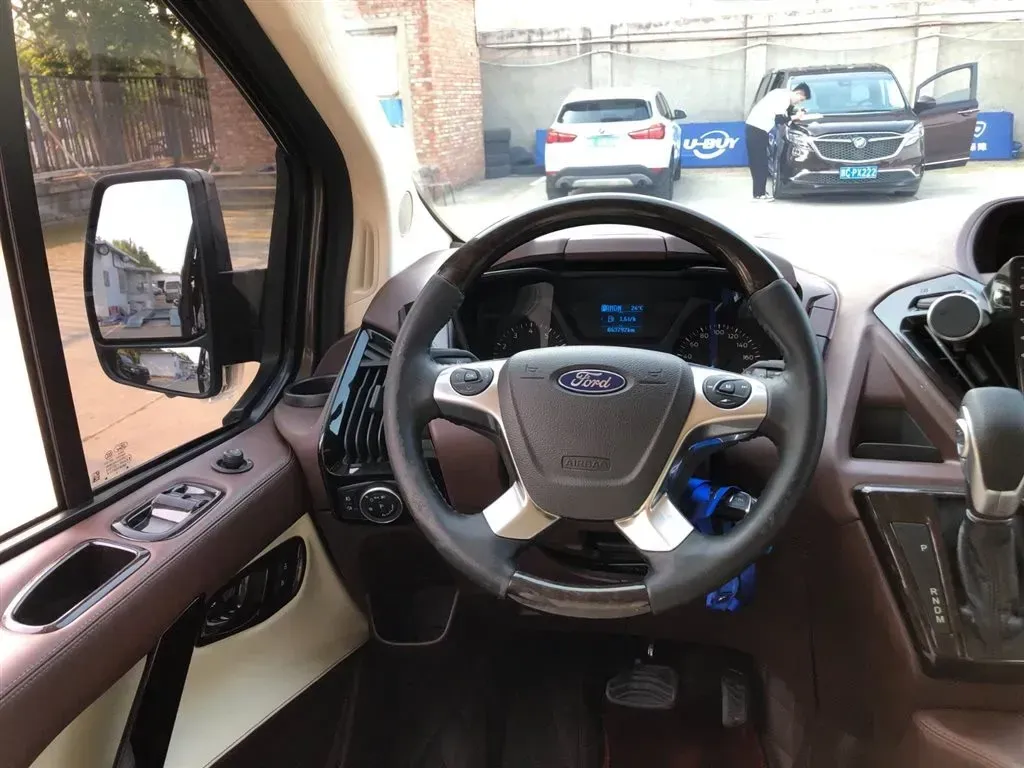 2017 Ford Tourneo 2.0T 203HP L4 6AT,autocango,china used car exporter,china ev exporter,chinese used car exporter,chinese used ev exporter