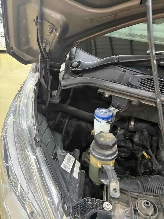 2017 Ford Tourneo 2.0T 203HP L4 6AT,autocango,china used car exporter,china ev exporter,chinese used car exporter,chinese used ev exporter