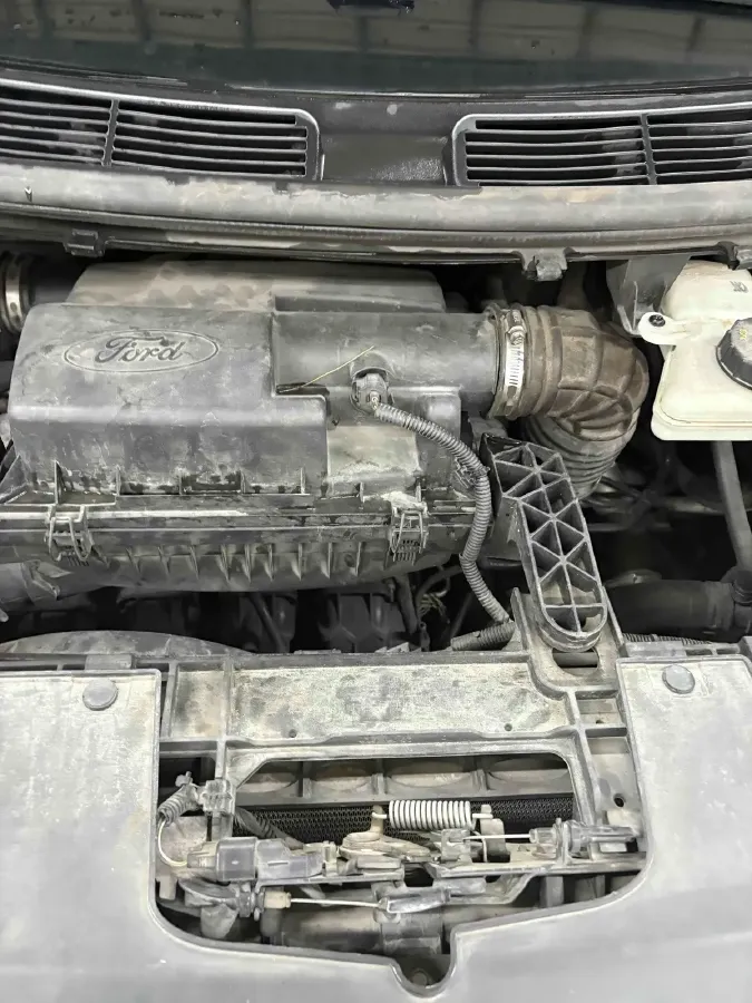 2017 Ford Tourneo 2.0T 203HP L4 6AT,autocango,china used car exporter,china ev exporter,chinese used car exporter,chinese used ev exporter