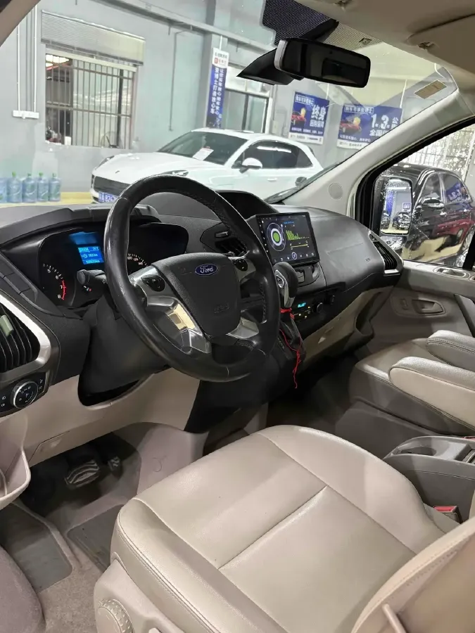 2017 Ford Tourneo 2.0T 203HP L4 6AT,autocango,china used car exporter,china ev exporter,chinese used car exporter,chinese used ev exporter