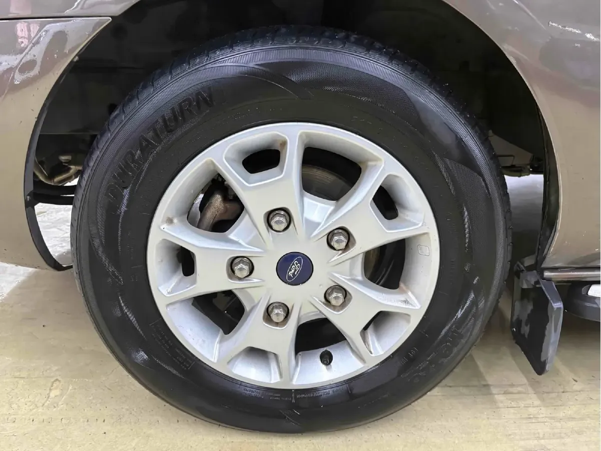 2017 Ford Tourneo 2.0T 203HP L4 6AT,autocango,china used car exporter,china ev exporter,chinese used car exporter,chinese used ev exporter