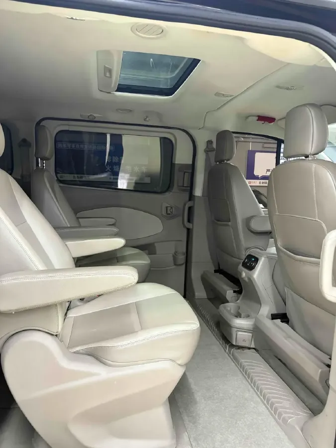 2017 Ford Tourneo 2.0T 203HP L4 6AT,autocango,china used car exporter,china ev exporter,chinese used car exporter,chinese used ev exporter