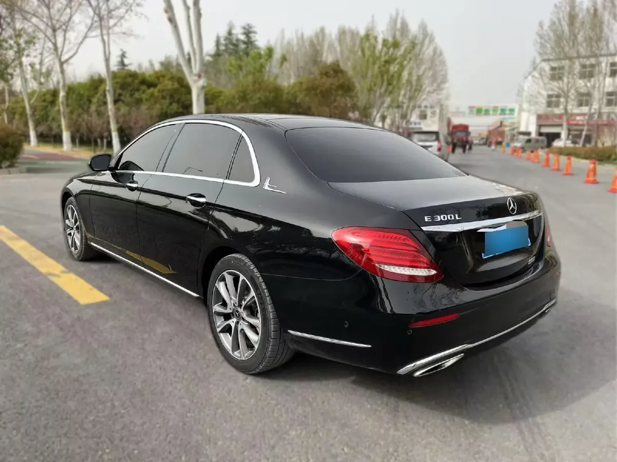 2018 Mercedes-Benz E Class 2.0T 245HP L4 9AT,autocango,china used car exporter,china ev exporter,chinese used car exporter,chinese used ev exporter