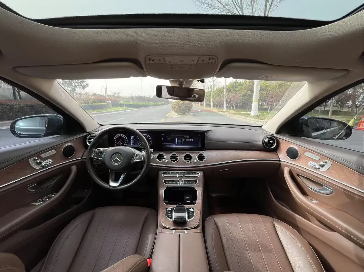 2018 Mercedes-Benz E Class 2.0T 245HP L4 9AT,autocango,china used car exporter,china ev exporter,chinese used car exporter,chinese used ev exporter