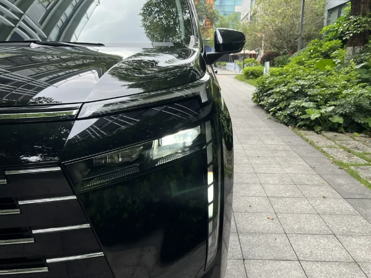 2024 GAC Trumpchi E8 2.0L 140HP L4 2DHT PHEV 25.57KWH,autocango,china used car exporter,china ev exporter,chinese used car exporter,chinese used ev exporter