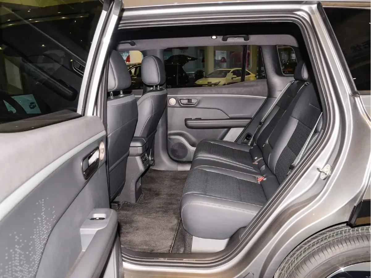 2025 Toyota BZ3X BEV 58.37KWH,autocango,china used car exporter,china ev exporter,chinese used car exporter,chinese used ev exporter