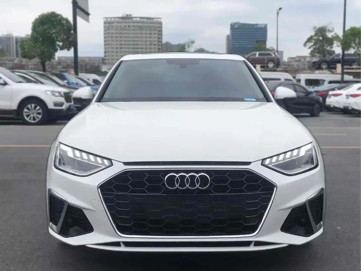 2020 Audi A4L 2.0T 190HP L4 7DCT