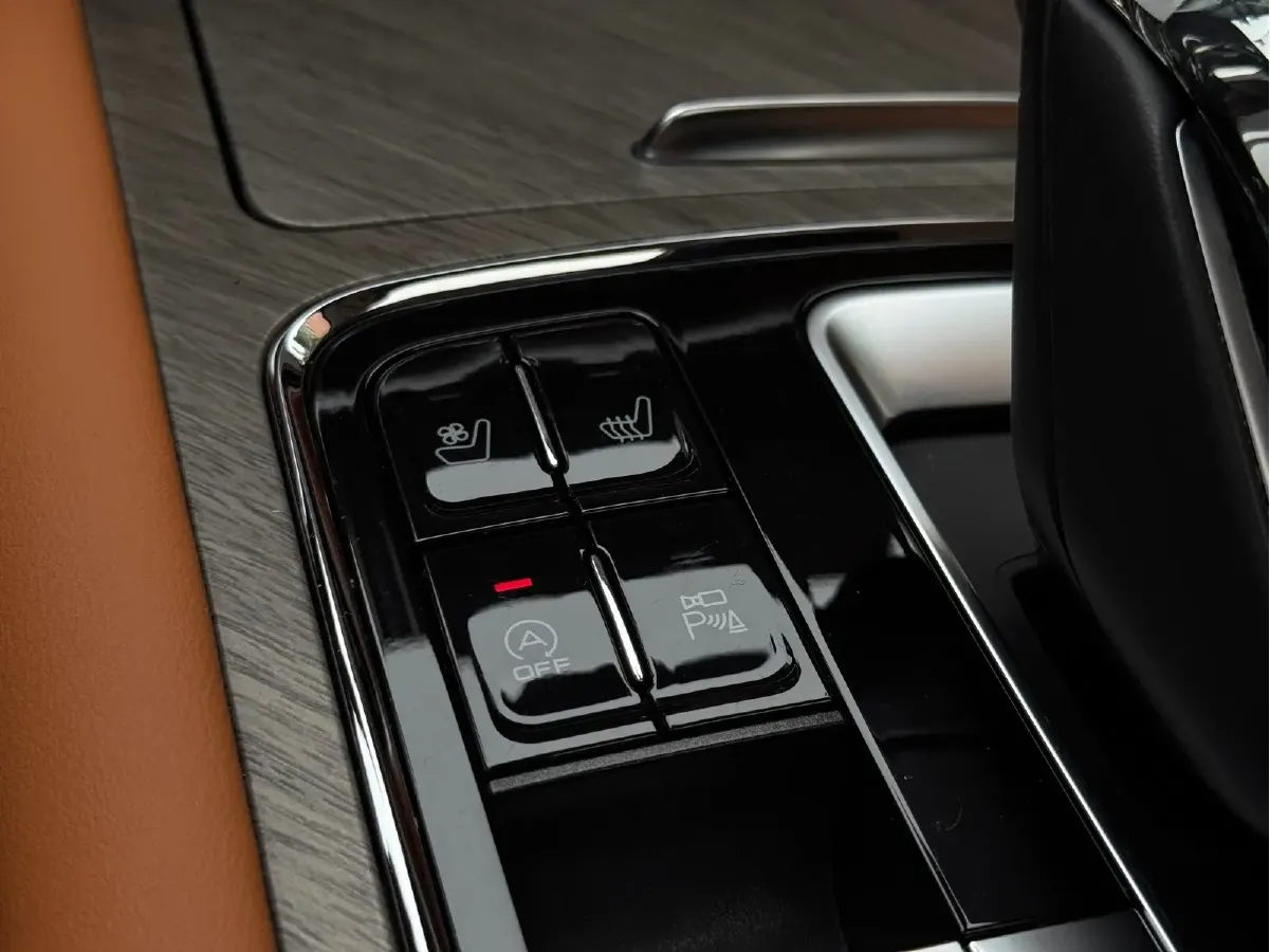 2023 Tank 500 3.0T 360HP V6 9AT,autocango,china used car exporter,china ev exporter,chinese used car exporter,chinese used ev exporter