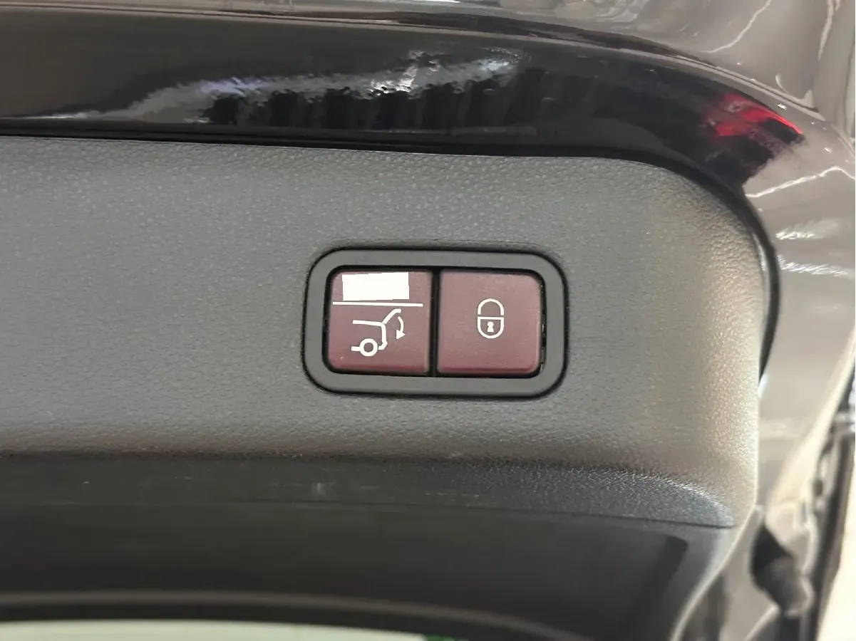 2014 Mercedes-Benz M AMG 5.5T 525HP V8 7AT,autocango,china used car exporter,china ev exporter,chinese used car exporter,chinese used ev exporter