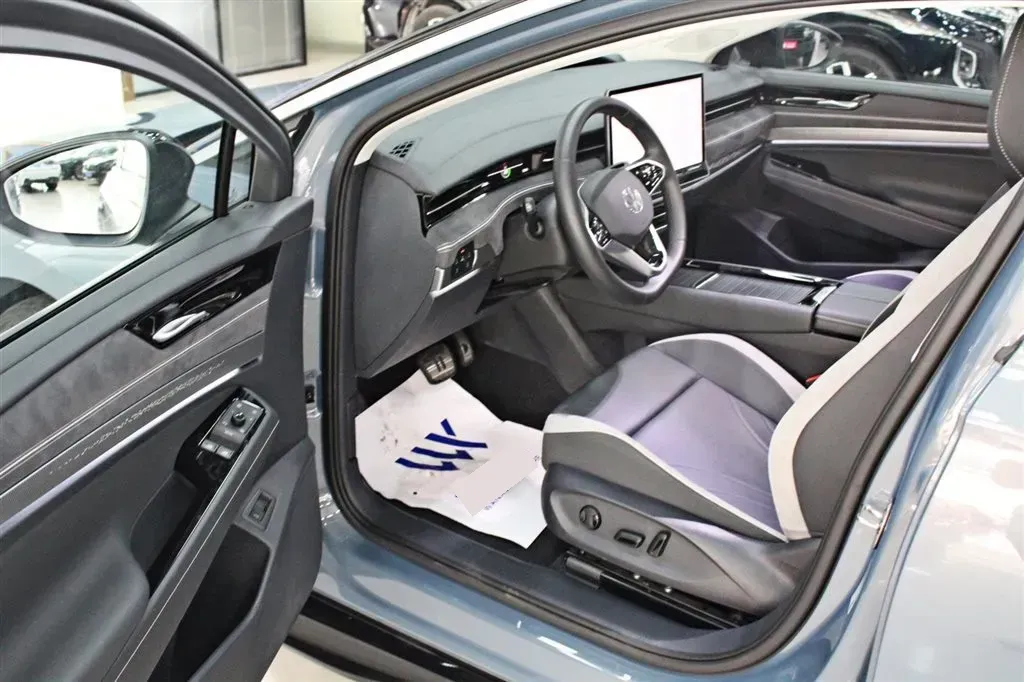 2024 Volkswagen ID.7 Vizzion BEV 84.8KWH,autocango,china used car exporter,china ev exporter,chinese used car exporter,chinese used ev exporter