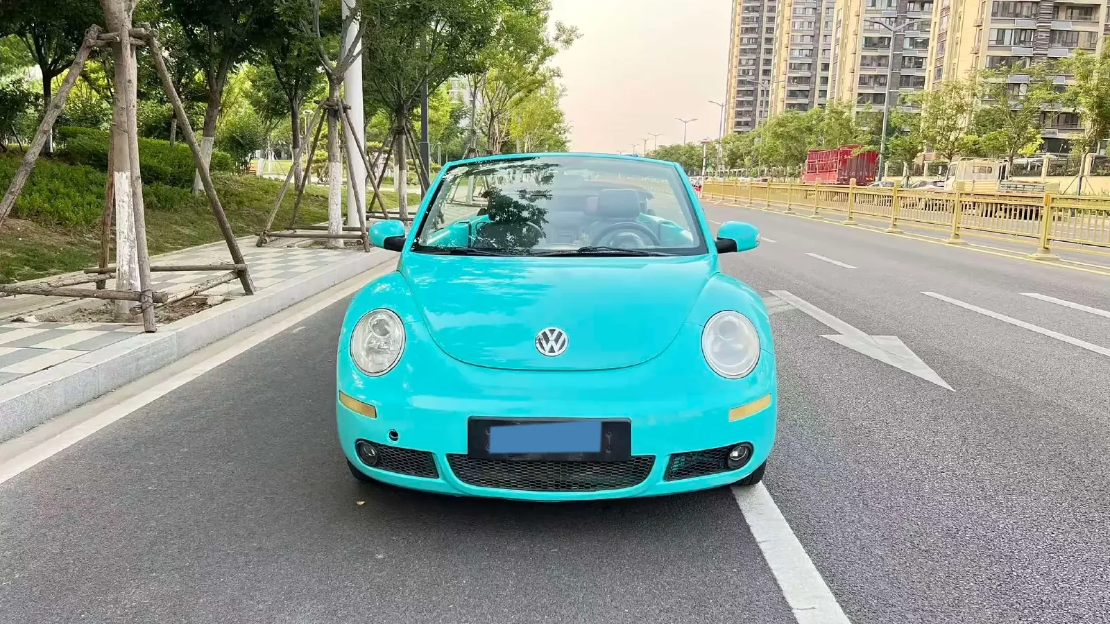 2006 Volkswagen Beetle 2.0L 115HP L4 6AT,autocango,china used car exporter,china ev exporter,chinese used car exporter,chinese used ev exporter