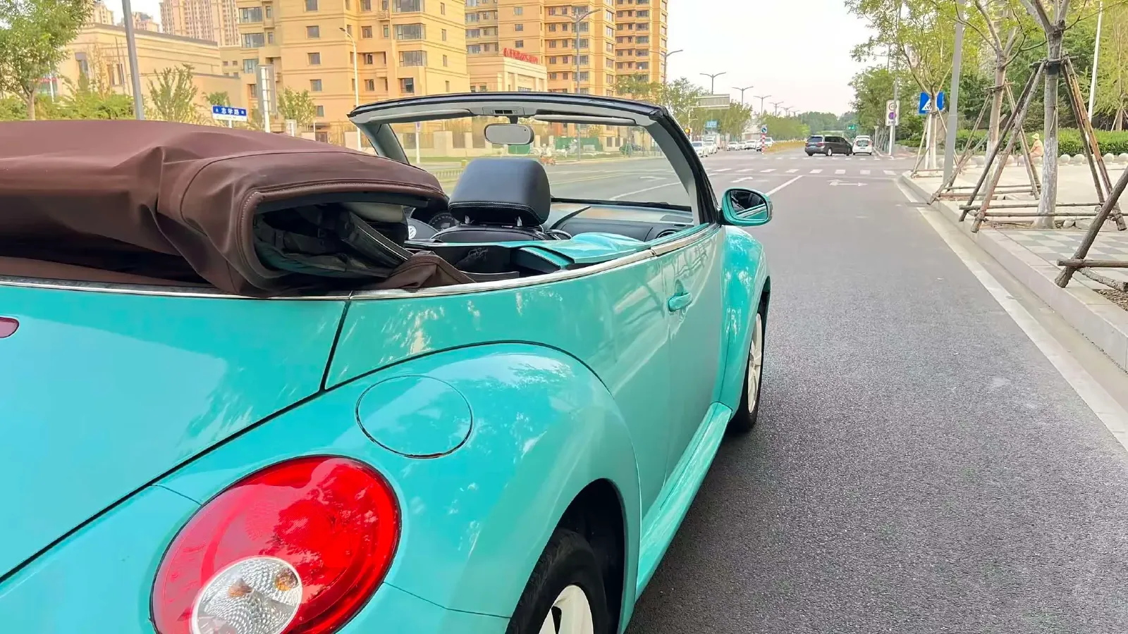 2006 Volkswagen Beetle 2.0L 115HP L4 6AT,autocango,china used car exporter,china ev exporter,chinese used car exporter,chinese used ev exporter