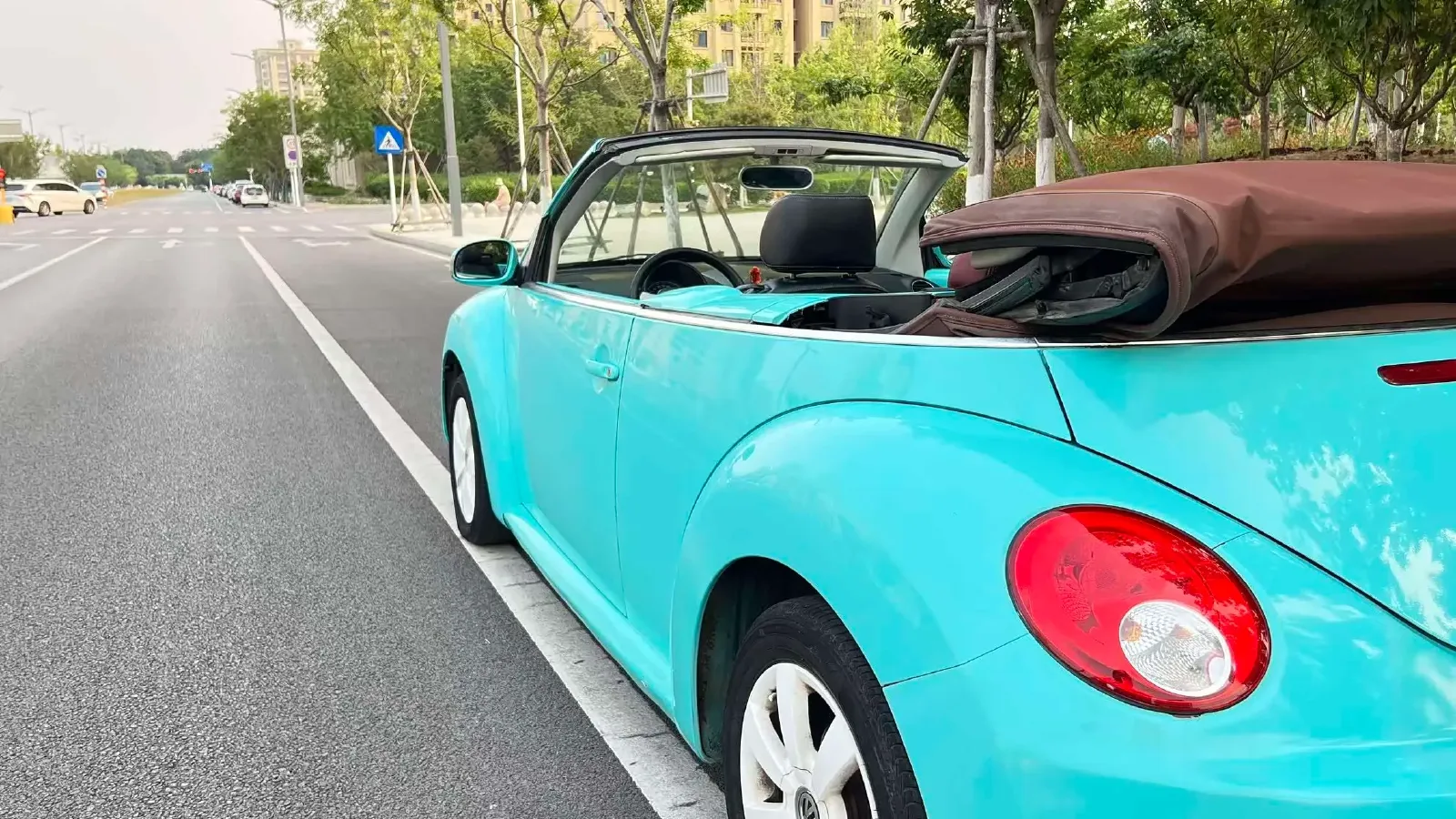 2006 Volkswagen Beetle 2.0L 115HP L4 6AT,autocango,china used car exporter,china ev exporter,chinese used car exporter,chinese used ev exporter